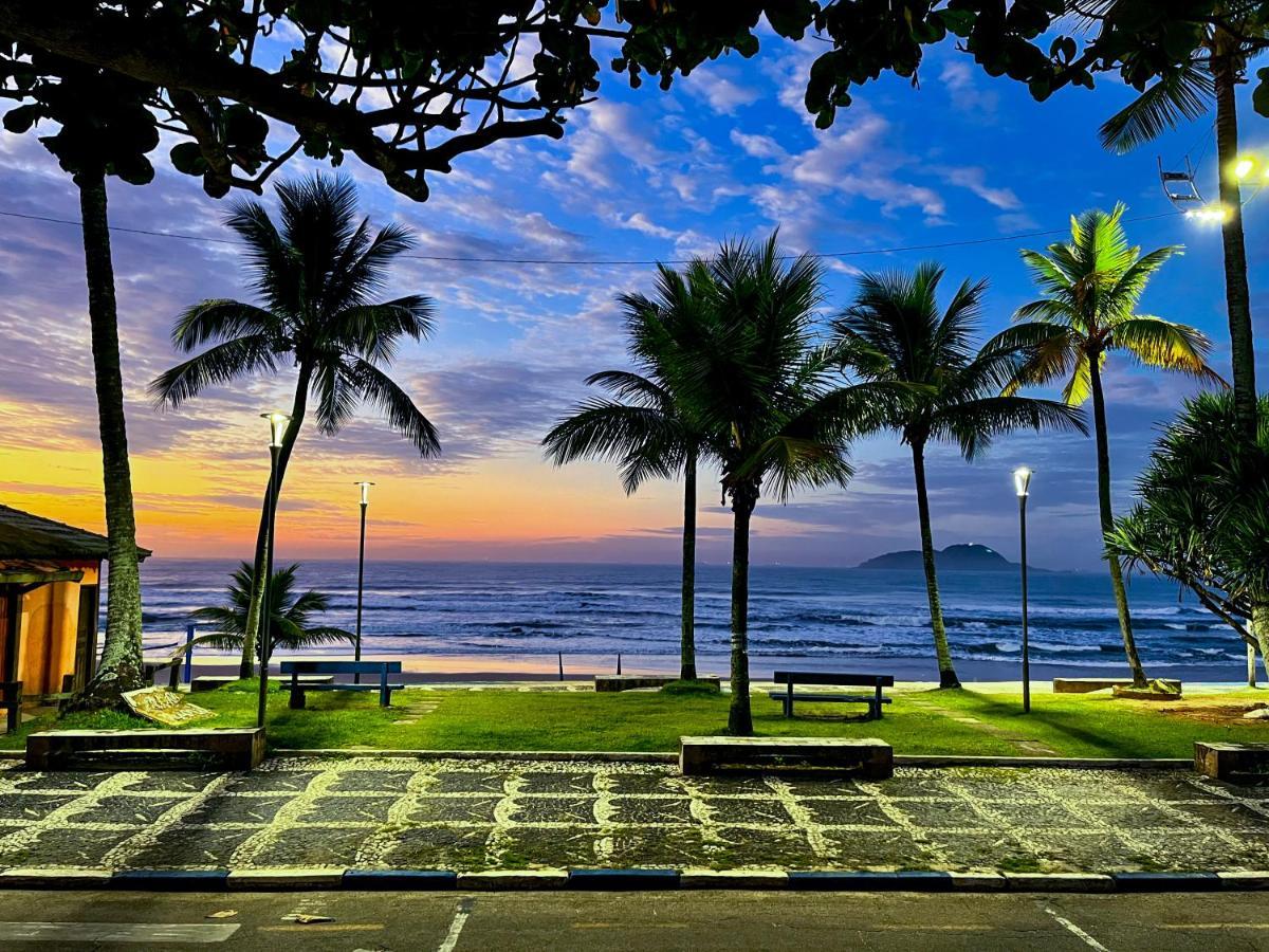 Frente Pro Mar - B - Praia Do Tombo - Beachfront Apartamento Guarujá Exterior foto